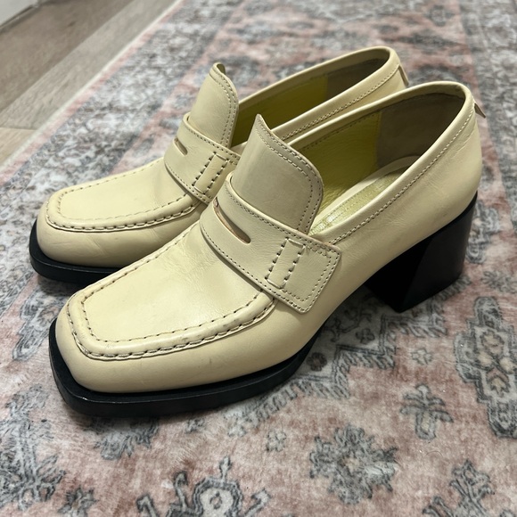LABUCQ KITTY CREAM COLORED LOAFERS - Picture 5 of 8